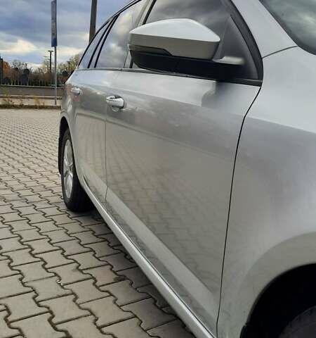 Сірий Шкода Октавія, об'ємом двигуна 1.6 л та пробігом 238 тис. км за 11800 $, фото 1 на Automoto.ua