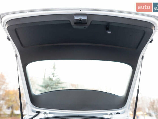 Серый Шкода Октавия, объемом двигателя 1.6 л и пробегом 213 тыс. км за 9800 $, фото 60 на Automoto.ua