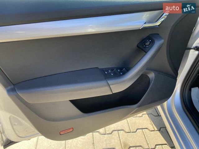 Сірий Шкода Октавія, об'ємом двигуна 1.97 л та пробігом 350 тис. км за 12777 $, фото 16 на Automoto.ua