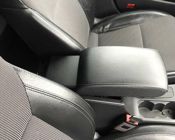 Шкода Октавія 2017 у Ужгороді на Automoto.ua Сірий Шкода Октавія, об'ємом двигуна 1.97 л та пробігом 265 тис. км за 15500 $, фото 49 на Automoto.ua