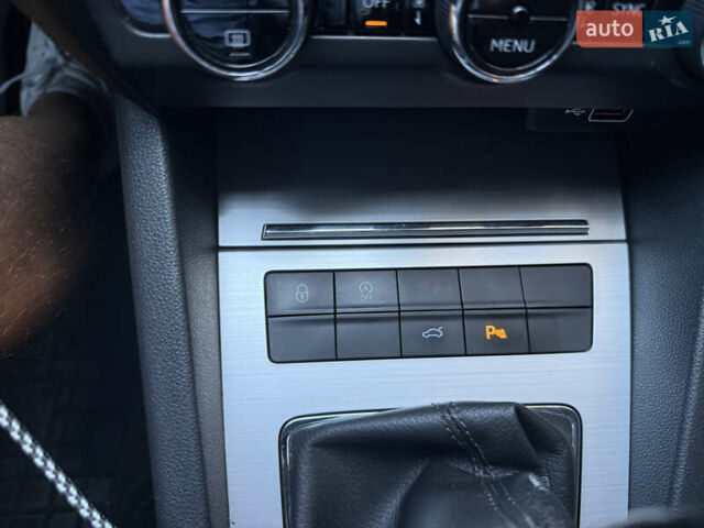 Сірий Шкода Октавія, об'ємом двигуна 1.6 л та пробігом 230 тис. км за 14500 $, фото 4 на Automoto.ua