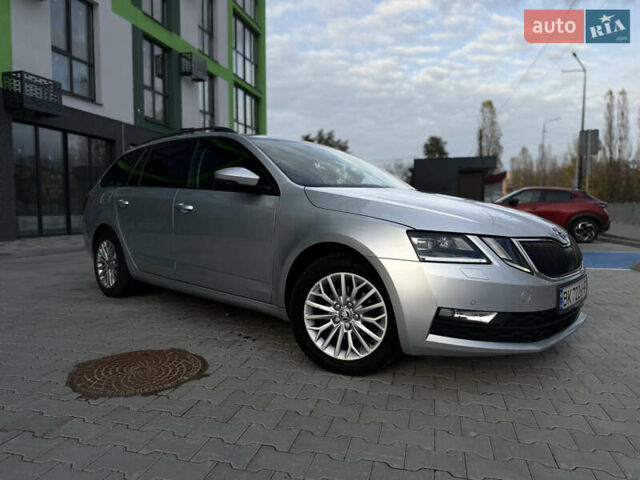 Серый Шкода Октавия, объемом двигателя 1.6 л и пробегом 225 тыс. км за 15000 $, фото 5 на Automoto.ua