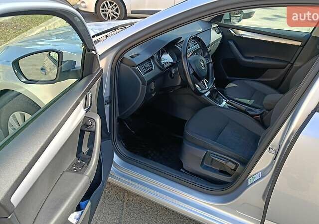 Серый Шкода Октавия, объемом двигателя 1.6 л и пробегом 300 тыс. км за 13000 $, фото 5 на Automoto.ua