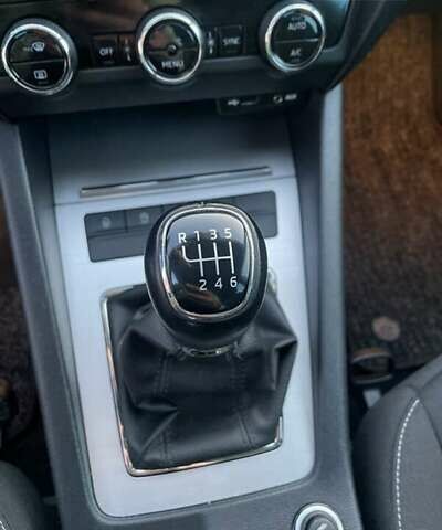 Серый Шкода Октавия, объемом двигателя 2 л и пробегом 265 тыс. км за 14999 $, фото 14 на Automoto.ua