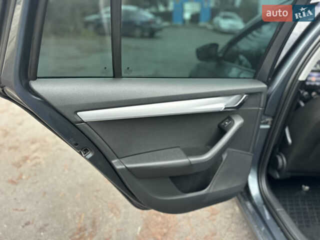 Серый Шкода Октавия, объемом двигателя 1.6 л и пробегом 344 тыс. км за 12600 $, фото 18 на Automoto.ua