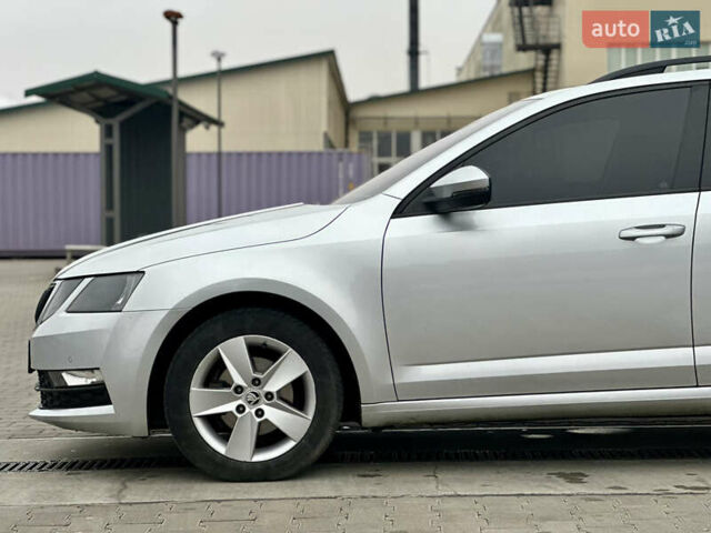 Серый Шкода Октавия, объемом двигателя 1.6 л и пробегом 218 тыс. км за 11550 $, фото 16 на Automoto.ua