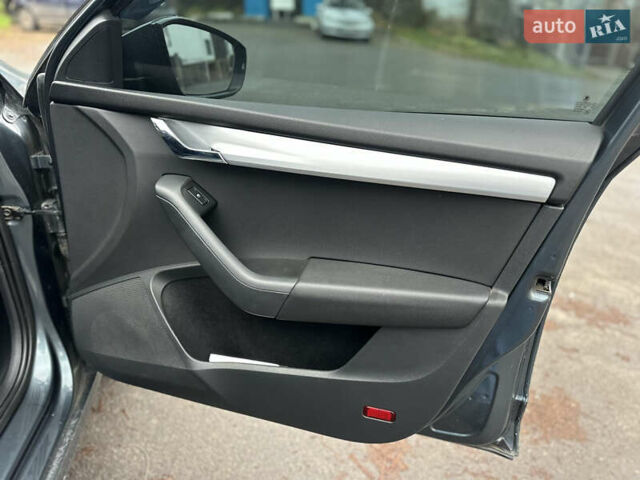 Серый Шкода Октавия, объемом двигателя 1.6 л и пробегом 344 тыс. км за 12600 $, фото 13 на Automoto.ua