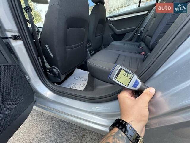 Серый Шкода Октавия, объемом двигателя 1.6 л и пробегом 252 тыс. км за 13600 $, фото 156 на Automoto.ua
