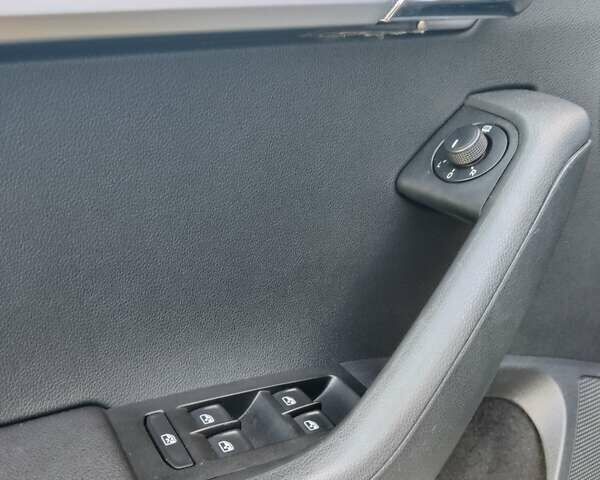 Серый Шкода Октавия, объемом двигателя 1.6 л и пробегом 271 тыс. км за 11450 $, фото 37 на Automoto.ua