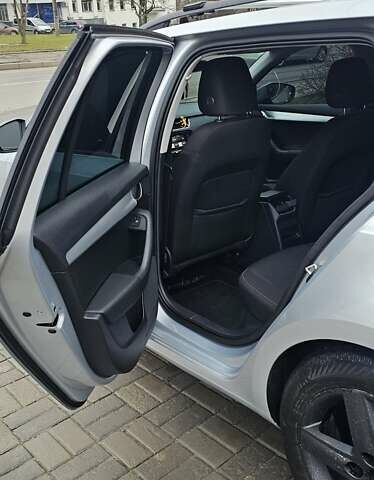 Серый Шкода Октавия, объемом двигателя 1.6 л и пробегом 322 тыс. км за 12000 $, фото 7 на Automoto.ua