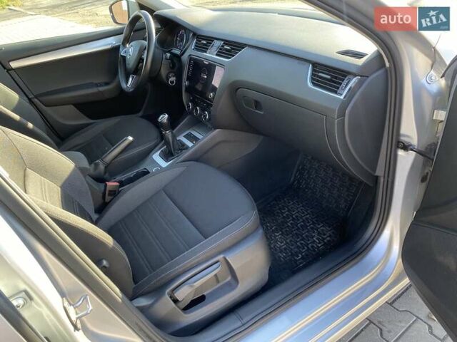 Сірий Шкода Октавія, об'ємом двигуна 1.97 л та пробігом 350 тис. км за 12777 $, фото 30 на Automoto.ua