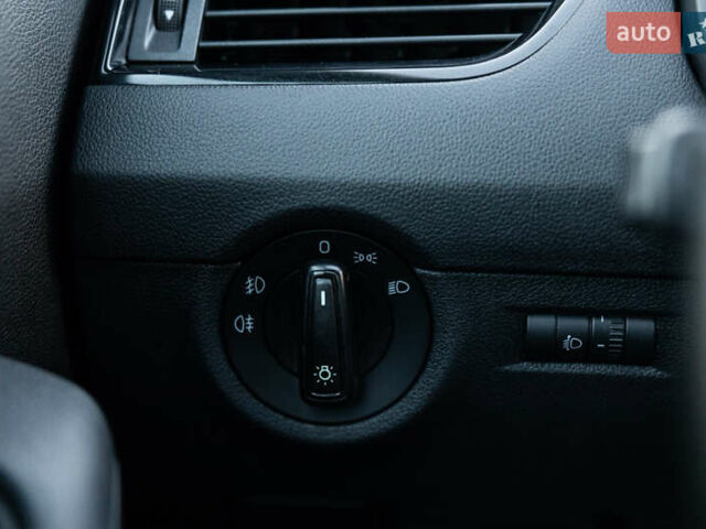 Серый Шкода Октавия, объемом двигателя 1.6 л и пробегом 213 тыс. км за 9800 $, фото 28 на Automoto.ua