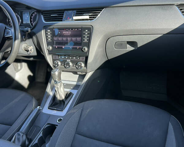 Сірий Шкода Октавія, об'ємом двигуна 1.97 л та пробігом 280 тис. км за 14500 $, фото 7 на Automoto.ua