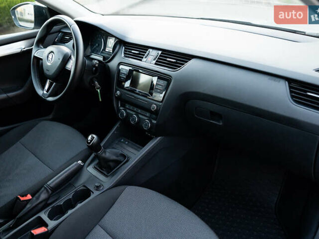 Серый Шкода Октавия, объемом двигателя 1.6 л и пробегом 213 тыс. км за 9800 $, фото 40 на Automoto.ua