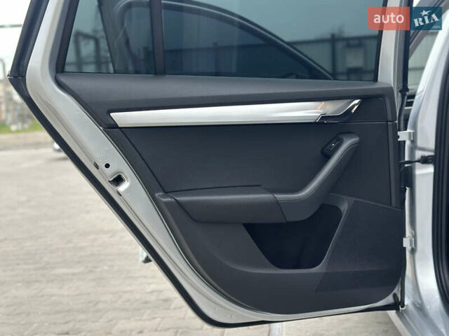 Серый Шкода Октавия, объемом двигателя 1.6 л и пробегом 218 тыс. км за 11550 $, фото 33 на Automoto.ua