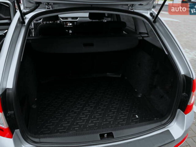 Сірий Шкода Октавія, об'ємом двигуна 2 л та пробігом 142 тис. км за 12250 $, фото 11 на Automoto.ua