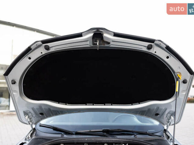 Серый Шкода Октавия, объемом двигателя 1.6 л и пробегом 213 тыс. км за 9800 $, фото 62 на Automoto.ua