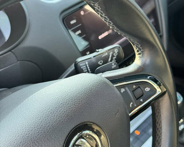 Сірий Шкода Октавія, об'ємом двигуна 1.6 л та пробігом 265 тис. км за 13000 $, фото 16 на Automoto.ua