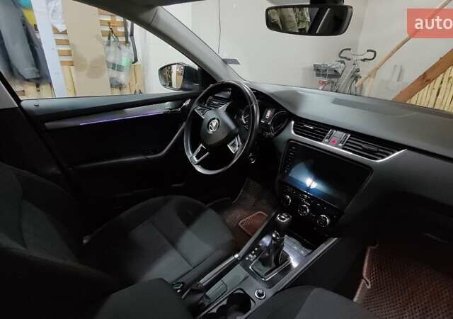 Серый Шкода Октавия, объемом двигателя 1.6 л и пробегом 259 тыс. км за 14999 $, фото 60 на Automoto.ua