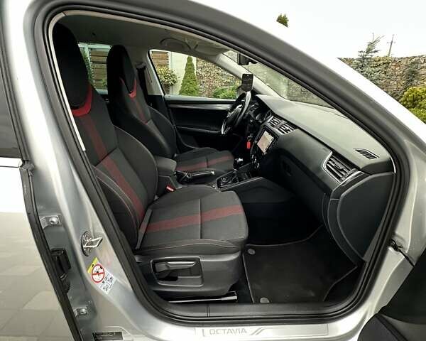 Сірий Шкода Октавія, об'ємом двигуна 2 л та пробігом 239 тис. км за 15499 $, фото 78 на Automoto.ua