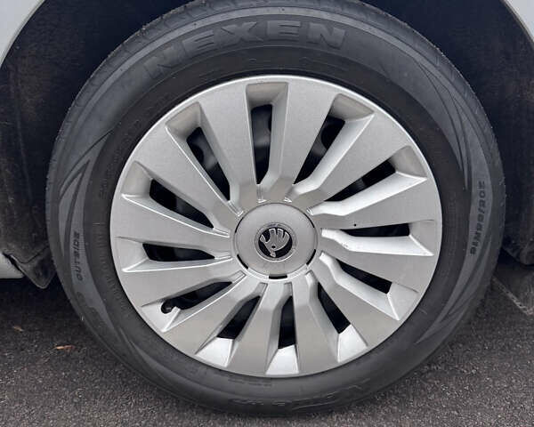 Серый Шкода Октавия, объемом двигателя 1.97 л и пробегом 130 тыс. км за 14700 $, фото 4 на Automoto.ua