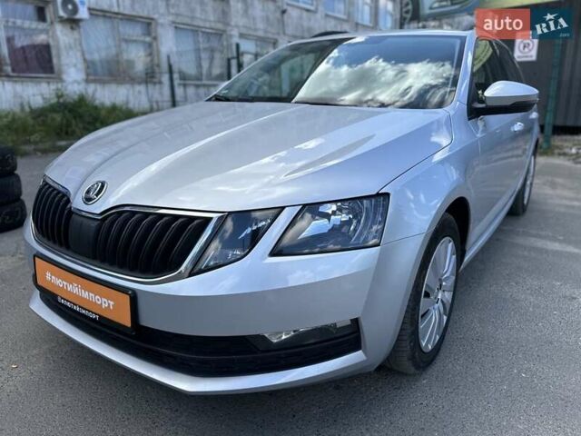 Серый Шкода Октавия, объемом двигателя 1.6 л и пробегом 252 тыс. км за 13600 $, фото 41 на Automoto.ua