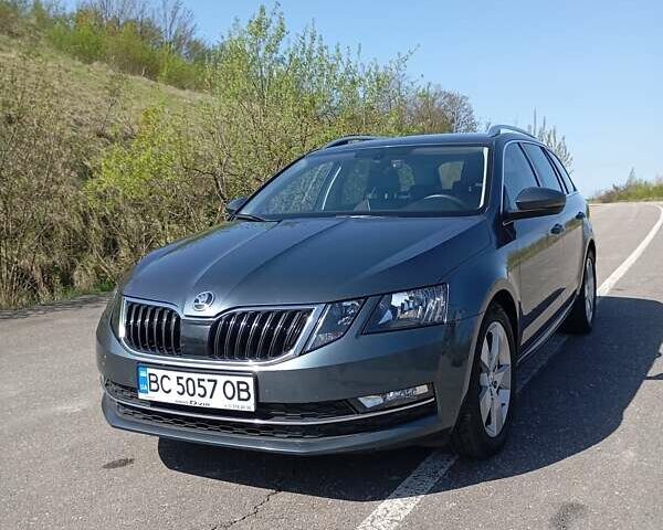 Серый Шкода Октавия, объемом двигателя 1.6 л и пробегом 201 тыс. км за 14600 $, фото 3 на Automoto.ua