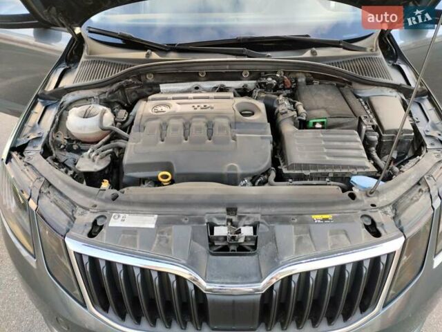 Шкода Октавия 2017 в Тернополе на Automoto.ua Серый Шкода Октавия, объемом двигателя 1.6 л и пробегом 250 тыс. км за 13400 $, фото 13 на Automoto.ua