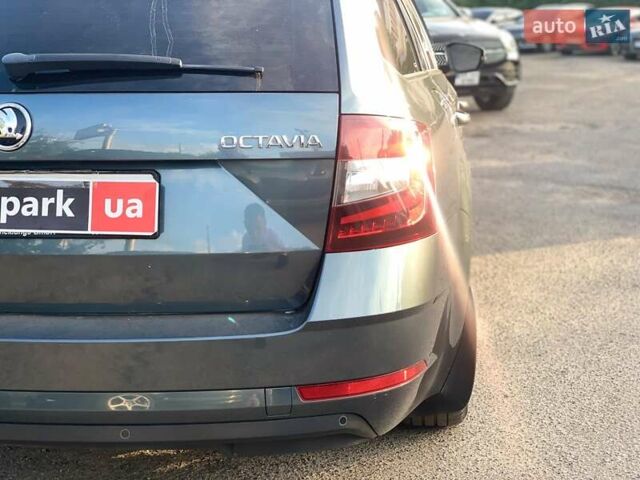 Серый Шкода Октавия, объемом двигателя 1.6 л и пробегом 344 тыс. км за 14850 $, фото 11 на Automoto.ua