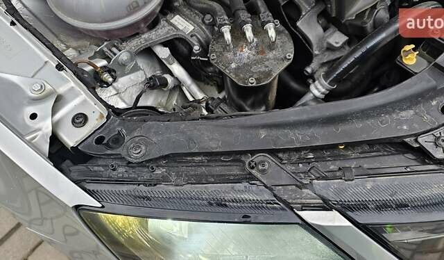 Серый Шкода Октавия, объемом двигателя 1.6 л и пробегом 322 тыс. км за 12000 $, фото 19 на Automoto.ua