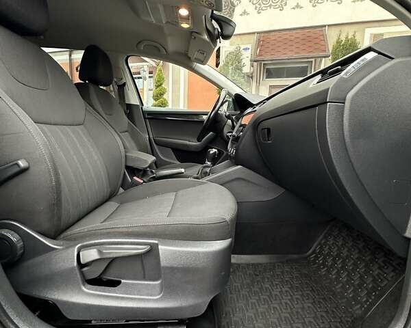 Сірий Шкода Октавія, об'ємом двигуна 2 л та пробігом 205 тис. км за 14950 $, фото 76 на Automoto.ua
