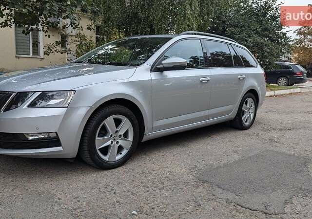 Серый Шкода Октавия, объемом двигателя 1.6 л и пробегом 248 тыс. км за 13500 $, фото 6 на Automoto.ua