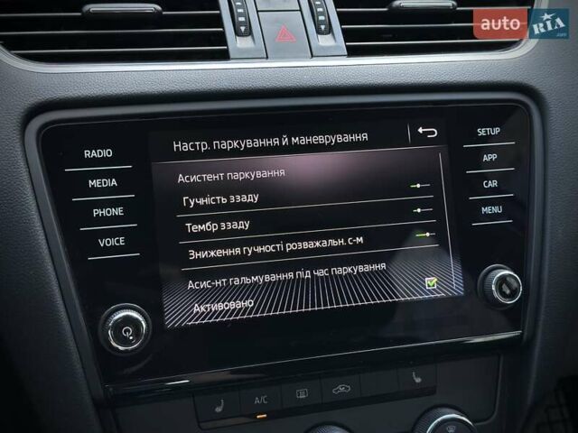 Серый Шкода Октавия, объемом двигателя 1.6 л и пробегом 252 тыс. км за 13600 $, фото 113 на Automoto.ua