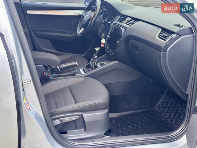 Серый Шкода Октавия, объемом двигателя 1.6 л и пробегом 218 тыс. км за 11550 $, фото 31 на Automoto.ua