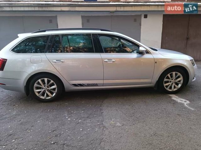 Сірий Шкода Октавія, об'ємом двигуна 1.6 л та пробігом 208 тис. км за 15900 $, фото 5 на Automoto.ua