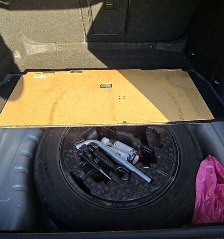 Серый Шкода Октавия, объемом двигателя 1.6 л и пробегом 245 тыс. км за 13600 $, фото 13 на Automoto.ua