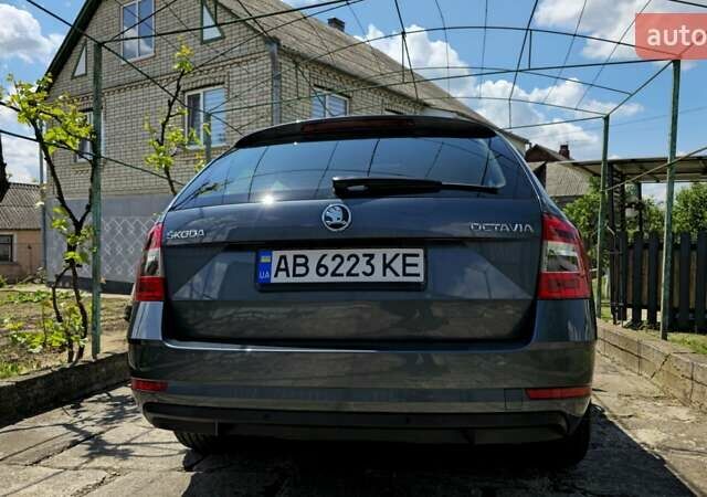 Серый Шкода Октавия, объемом двигателя 1.6 л и пробегом 255 тыс. км за 13200 $, фото 7 на Automoto.ua