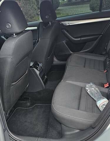 Серый Шкода Октавия, объемом двигателя 1.6 л и пробегом 322 тыс. км за 12000 $, фото 6 на Automoto.ua