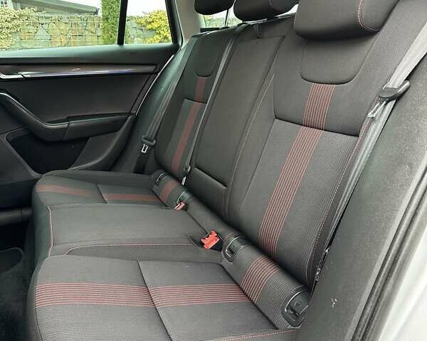 Сірий Шкода Октавія, об'ємом двигуна 2 л та пробігом 239 тис. км за 15499 $, фото 88 на Automoto.ua