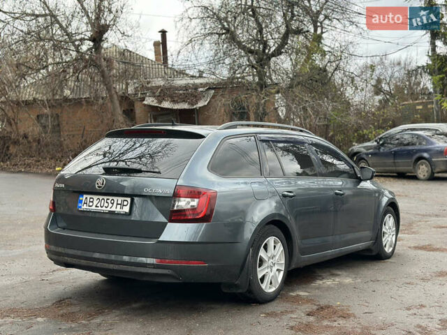 Серый Шкода Октавия, объемом двигателя 1.6 л и пробегом 344 тыс. км за 12600 $, фото 6 на Automoto.ua