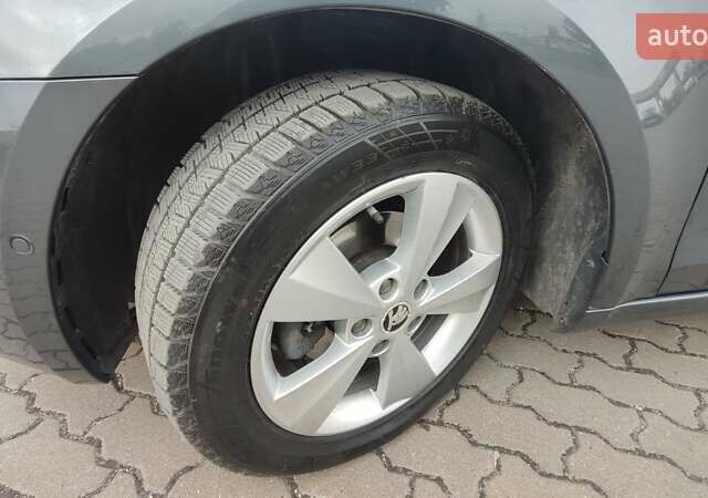 Серый Шкода Октавия, объемом двигателя 1.6 л и пробегом 259 тыс. км за 14999 $, фото 7 на Automoto.ua