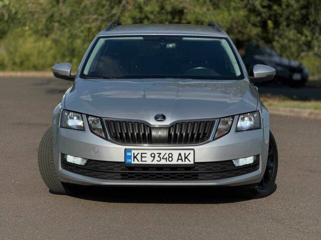 Сірий Шкода Октавія, об'ємом двигуна 1.6 л та пробігом 195 тис. км за 13200 $, фото 1 на Automoto.ua