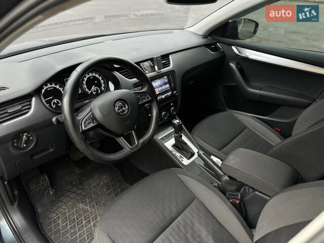 Серый Шкода Октавия, объемом двигателя 1.6 л и пробегом 344 тыс. км за 12600 $, фото 20 на Automoto.ua