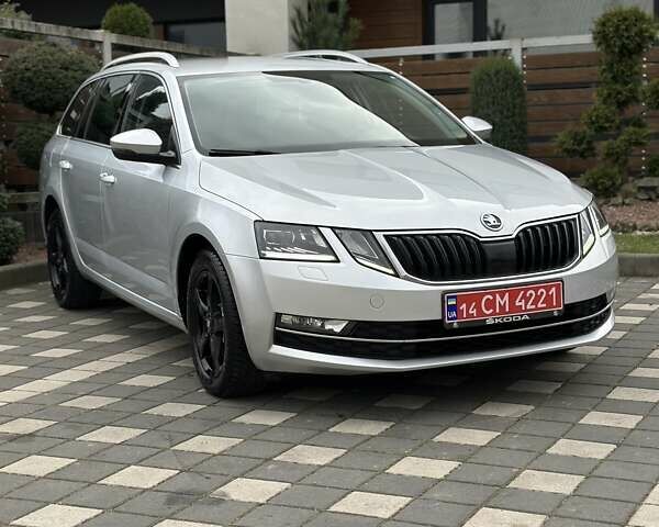 Сірий Шкода Октавія, об'ємом двигуна 2 л та пробігом 239 тис. км за 15499 $, фото 6 на Automoto.ua