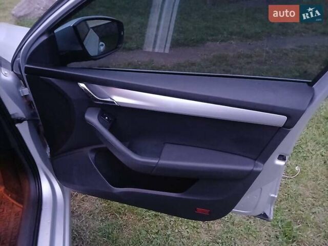 Сірий Шкода Октавія, об'ємом двигуна 1.97 л та пробігом 303 тис. км за 16450 $, фото 25 на Automoto.ua