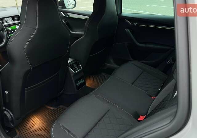 Серый Шкода Октавия, объемом двигателя 2 л и пробегом 260 тыс. км за 16999 $, фото 10 на Automoto.ua