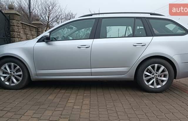 Серый Шкода Октавия, объемом двигателя 1.6 л и пробегом 266 тыс. км за 13700 $, фото 2 на Automoto.ua