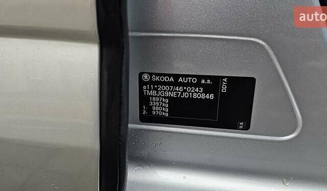 Серый Шкода Октавия, объемом двигателя 1.6 л и пробегом 322 тыс. км за 12000 $, фото 18 на Automoto.ua