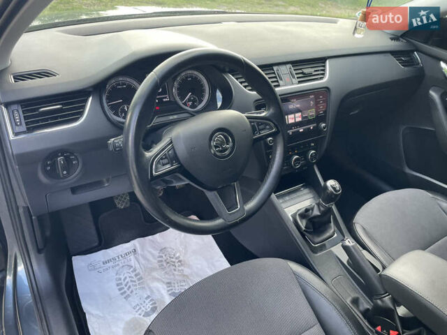 Серый Шкода Октавия, объемом двигателя 1.6 л и пробегом 276 тыс. км за 13200 $, фото 8 на Automoto.ua