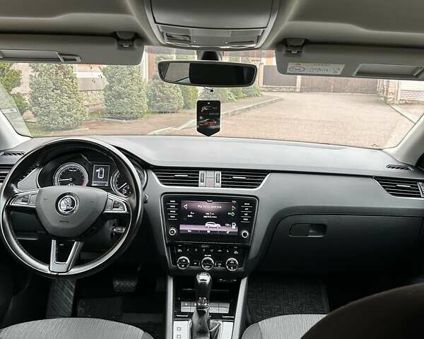 Сірий Шкода Октавія, об'ємом двигуна 2 л та пробігом 205 тис. км за 14950 $, фото 51 на Automoto.ua